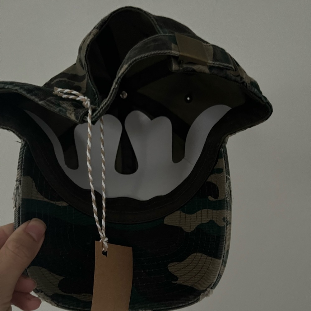 Never worn, adjustable - Picture 2 of 2